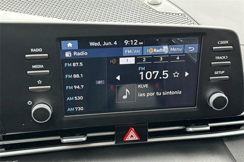 Used 2025 Hyundai Elantra SE image 18