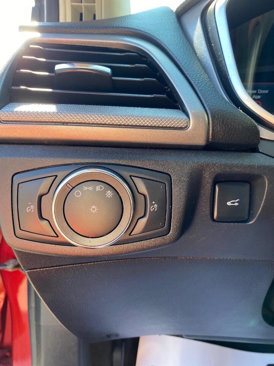 Used 2019 Ford Fusion SE image 16