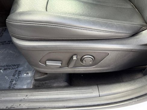 Used 2023 Kia Sorento S w/ Panoramic Sunroof Package image 7