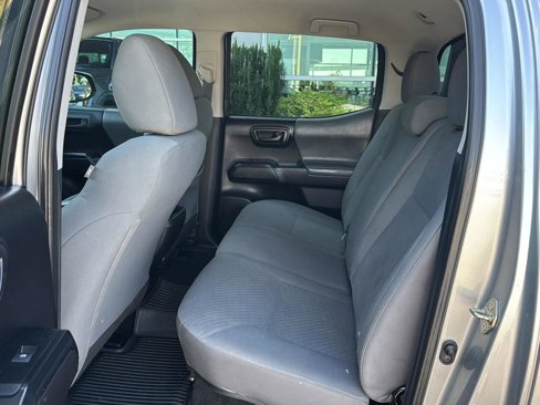 Used 2020 Toyota Tacoma SR image 9