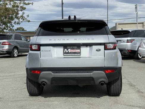 Used 2018 Land Rover Range Rover Evoque SE image 7