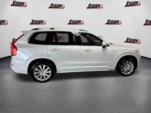 Used 2017 Volvo XC90 T6 Momentum w/ Vision Package image 4