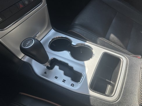 Used 2011 Jeep Grand Cherokee 70th Anniversary image 22