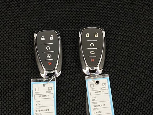 Used 2024 Chevrolet Malibu LT image 9