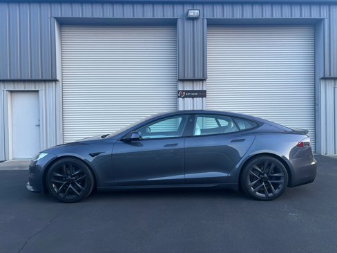 Used 2022 Tesla Model S Plaid image 3