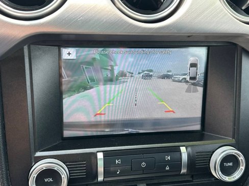 Used 2018 Ford Mustang Premium image 19