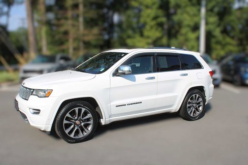 Used 2018 Jeep Grand Cherokee Overland image 4