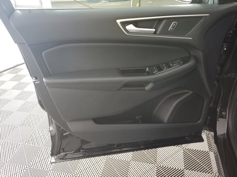 Used 2020 Ford Edge SEL w/ Convenience Package image 26