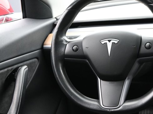 Used 2018 Tesla Model 3 Long Range image 31