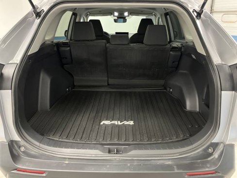 Used 2023 Toyota RAV4 LE image 12