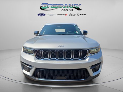 New 2025 Jeep Grand Cherokee Laredo X image 2
