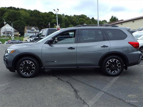 Used 2020 Nissan Pathfinder SL image 4