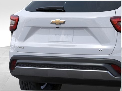 New 2025 Chevrolet Trax LT image 14