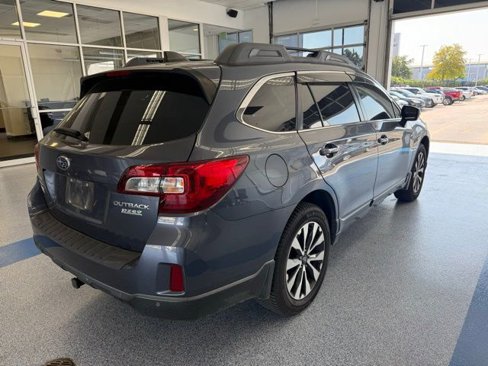 Used 2017 Subaru Outback 2.5i Limited image 4