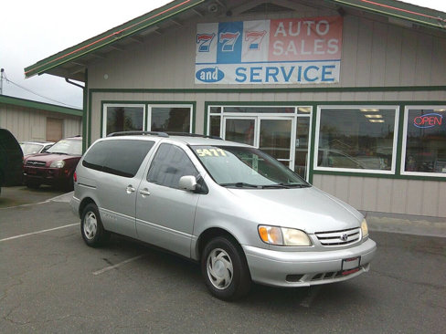 Used 2002 Toyota Sienna XLE image 2