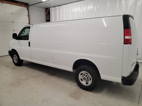 Used 2023 GMC Savana 2500 Extended w/ Driver Convenience Package image 16