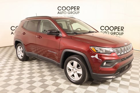 Used 2022 Jeep Compass Latitude image 1
