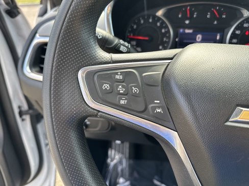 Used 2022 Chevrolet Equinox LS w/ LS Convenience Package image 19