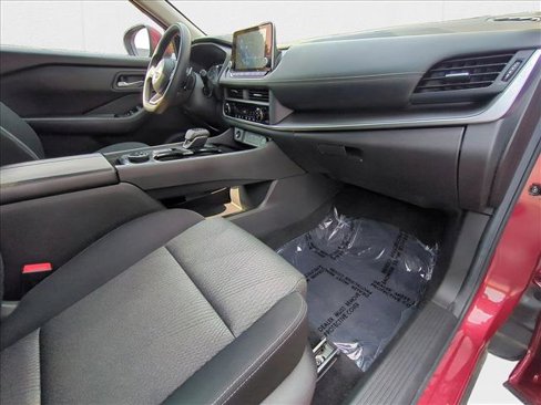 Used 2024 Nissan Rogue SV image 24