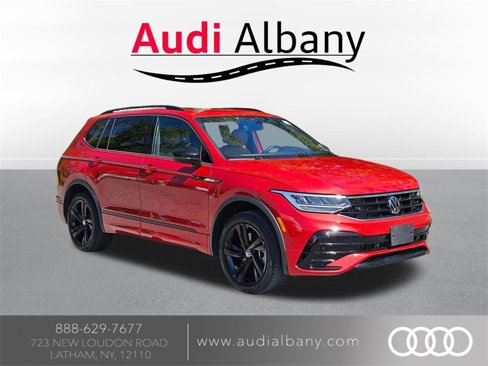 Used 2024 Volkswagen Tiguan SE R-Line image 1