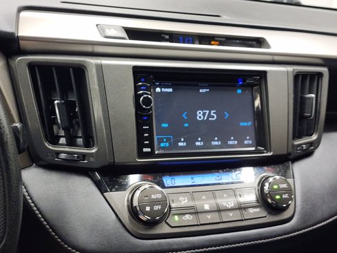 Used 2013 Toyota RAV4 XLE image 22