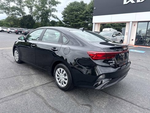 Used 2024 Kia Forte LX image 3