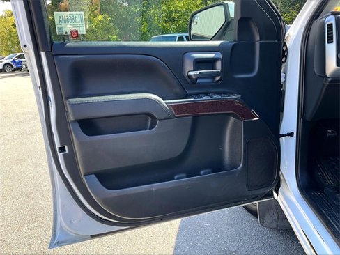 Used 2019 GMC Sierra 1500 SLE w/ SLE Value Package image 18