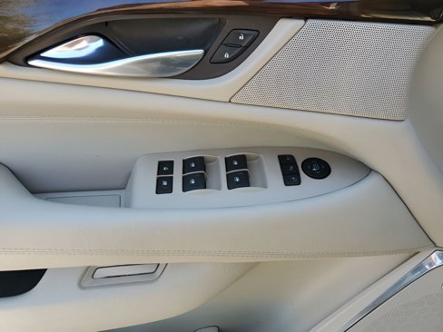 Used 2017 Cadillac Escalade Luxury image 30