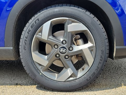 Used 2022 Hyundai Venue SEL image 5