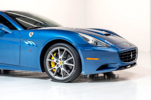 Used 2010 Ferrari California image 21