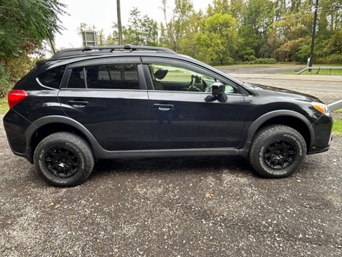 Used 2016 Subaru Crosstrek 2.0i Premium image 9