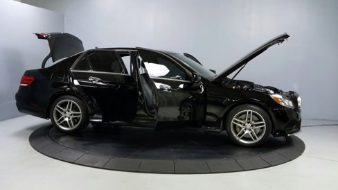 Used 2014 Mercedes-Benz E 550 4MATIC Sedan image 9