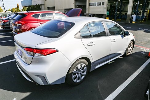 Used 2022 Toyota Corolla LE image 8