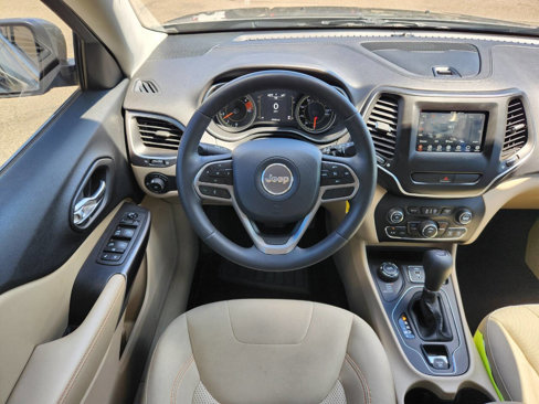 Used 2019 Jeep Cherokee Latitude w/ Cold Weather Group image 15