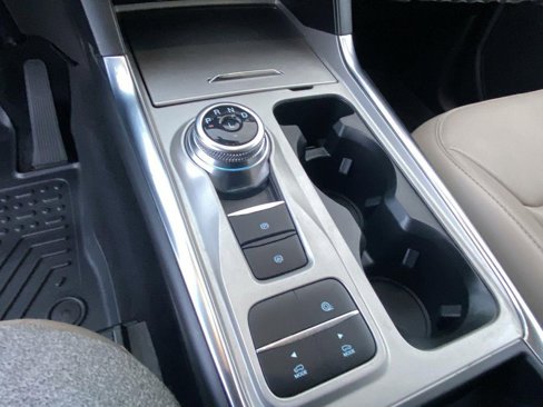 Used 2023 Ford Explorer XLT w/ Equipment Group 202A image 39