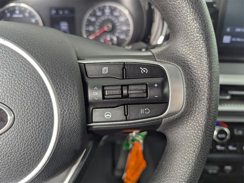 Used 2021 Kia K5 LX image 22