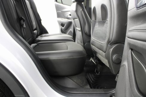 Used 2020 Buick Encore Preferred w/ Safety Package image 18