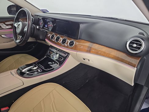 Used 2018 Mercedes-Benz E 300 image 30