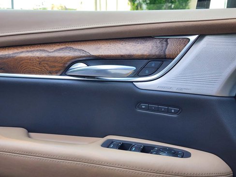 Used 2021 Cadillac XT5 Premium Luxury w/ Platinum Package image 17