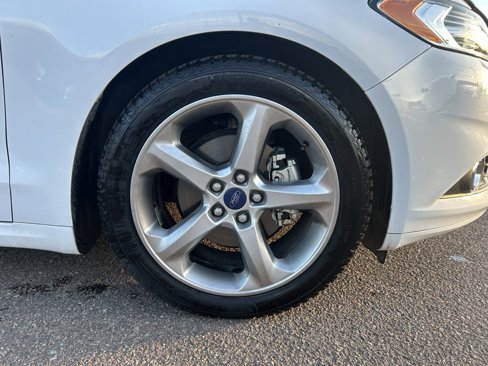 Used 2015 Ford Fusion SE image 33