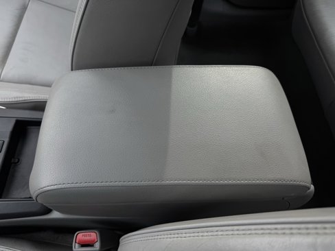 Used 2016 Toyota Camry XLE image 16