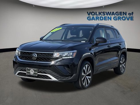 Used 2024 Volkswagen Taos SE image 5