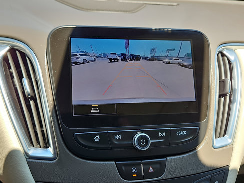 Used 2024 Chevrolet Malibu LT image 16