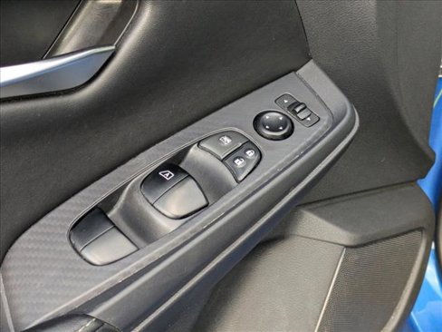 Used 2023 Nissan Sentra SV image 3