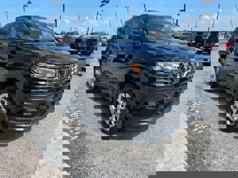 New 2025 Jeep Compass Sport image 5