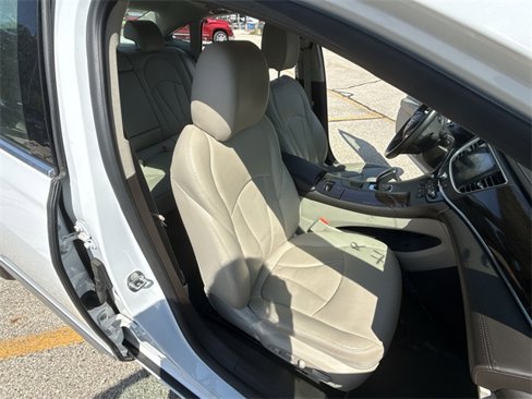 Certified 2017 Buick LaCrosse Premium image 26