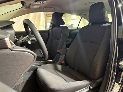 Used 2023 Toyota Corolla LE image 4