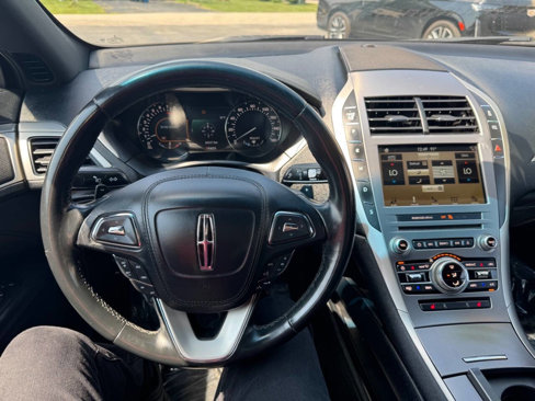 Used 2017 Lincoln MKZ Premiere image 12