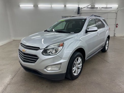 Used 2017 Chevrolet Equinox LT image 6