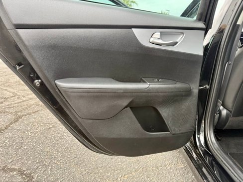 Used 2023 Kia Forte LXS image 16